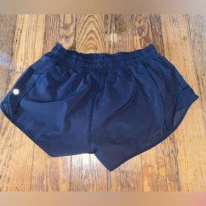 Black lululemon hotty hot shorts